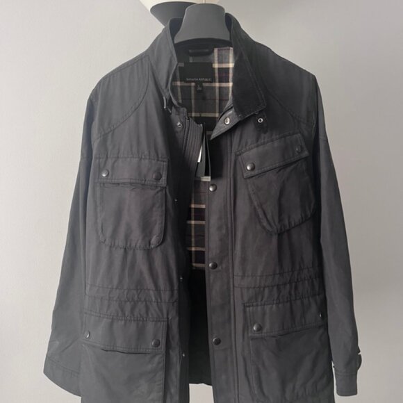 Banana Republic Rain Jacket - Brand New - Picture 1 of 4